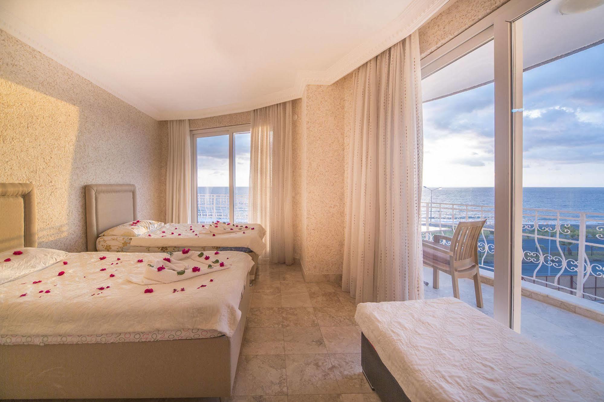 Milano Beach Family Hotel マフムトラール エクステリア 写真
